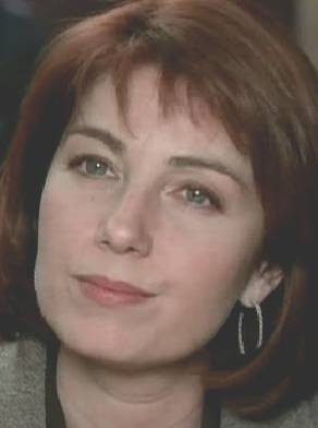 Véronique Genest dans Julie Lescaut : La fiancèe assassinée