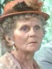  Suzanne Grey dans La double vie de Thophraste Longuet