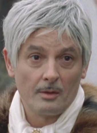  Christophe Alvque dans Les petits meurtres d'Agatha Christie : La plume empoisonne