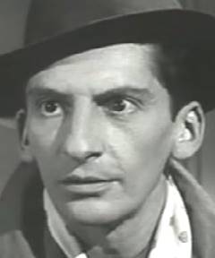  Georges Atlas dans Mfiez-vous, fillettes !