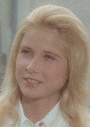  Laurence de Monaghan dans L'Impossible Objet