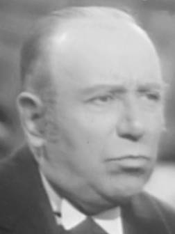  Louis Seigner dans En votre me et conscience : L'Affaire Peltzer