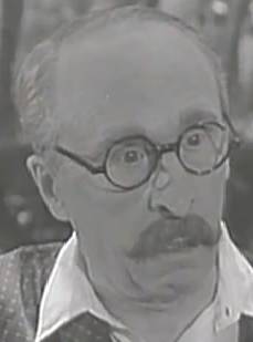  Armand Bernard dans Pas de grisbi pour Ricardo (Folies parisiennes)