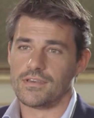  Thierry Neuvic dans Petits secrets et gros mensonges