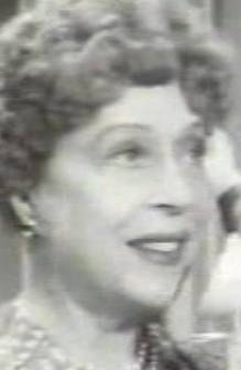  Suzanne Dants dans Une vie de garon