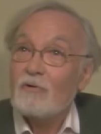  Pierre Laroche dans Une ombre derrire la porte