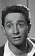  Paul Bisciglia dans Mfiez-vous des blondes