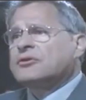  Charles-Roger Bour dans Dans la tte du tueur