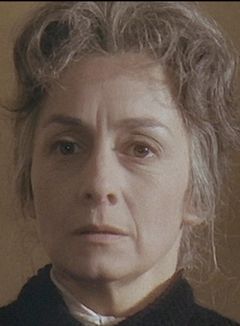  Suzanne Flon dans La porteuse de pain