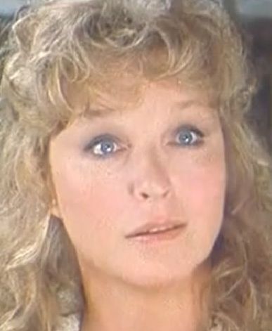  Marina Vlady dans Fort comme la mort
