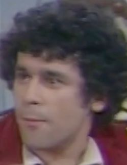  Francis Perrin dans Le petit thtre du dimanche : L'habit vert